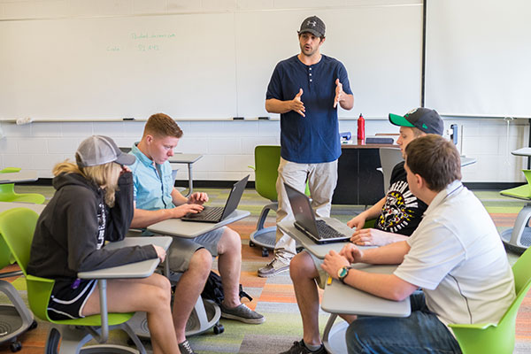 students studyin in math lab