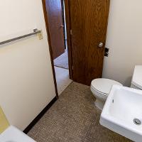 3904 University bathroom