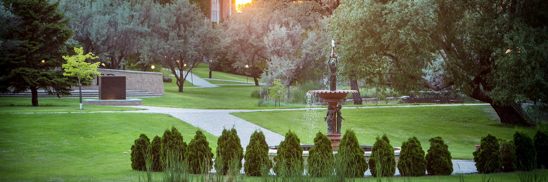 English coulee and Adelphi fountain