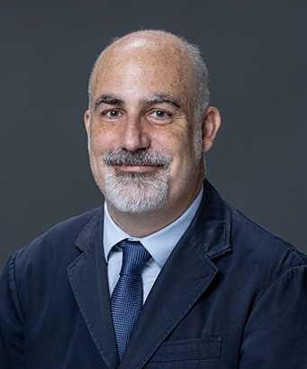 Marcos Fernandez Tous male und faculty