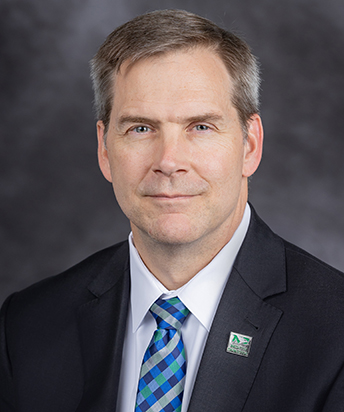 und male faculty