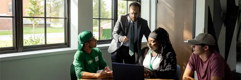 UND Electrical Engineering Instructor Teaching Students