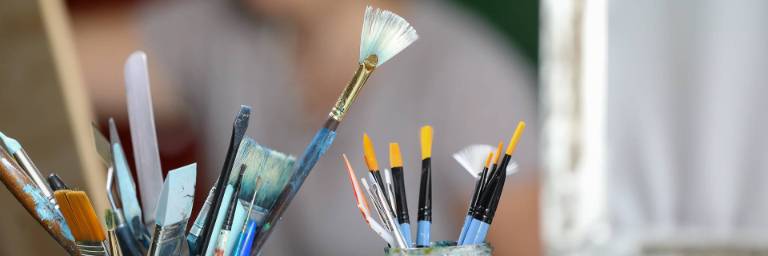 visual arts paint brushes