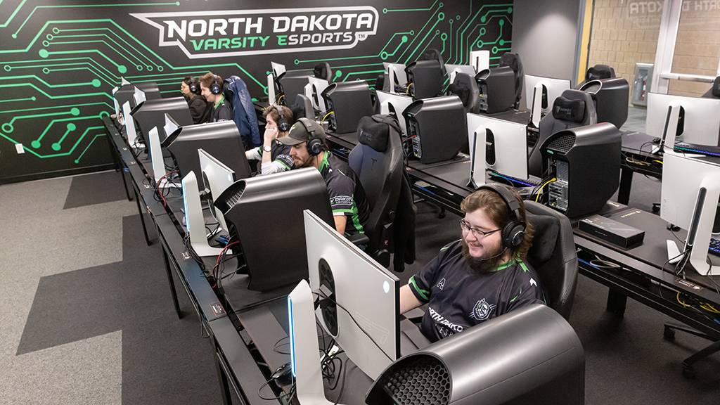 UND students playing varsity esports